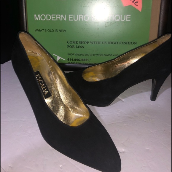 Escada suede pumps size 8 very nice Escada suede pumps size 8 very nice